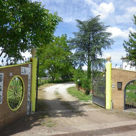 B&B La Toscana Marta Ngoại thất bức ảnh